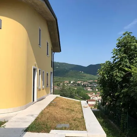 La Terrazza Di Beppe Apartment *